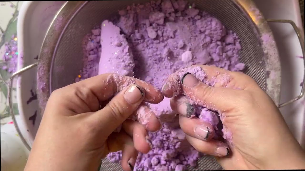 glitter and #bakingsodaasmr crush crunch video