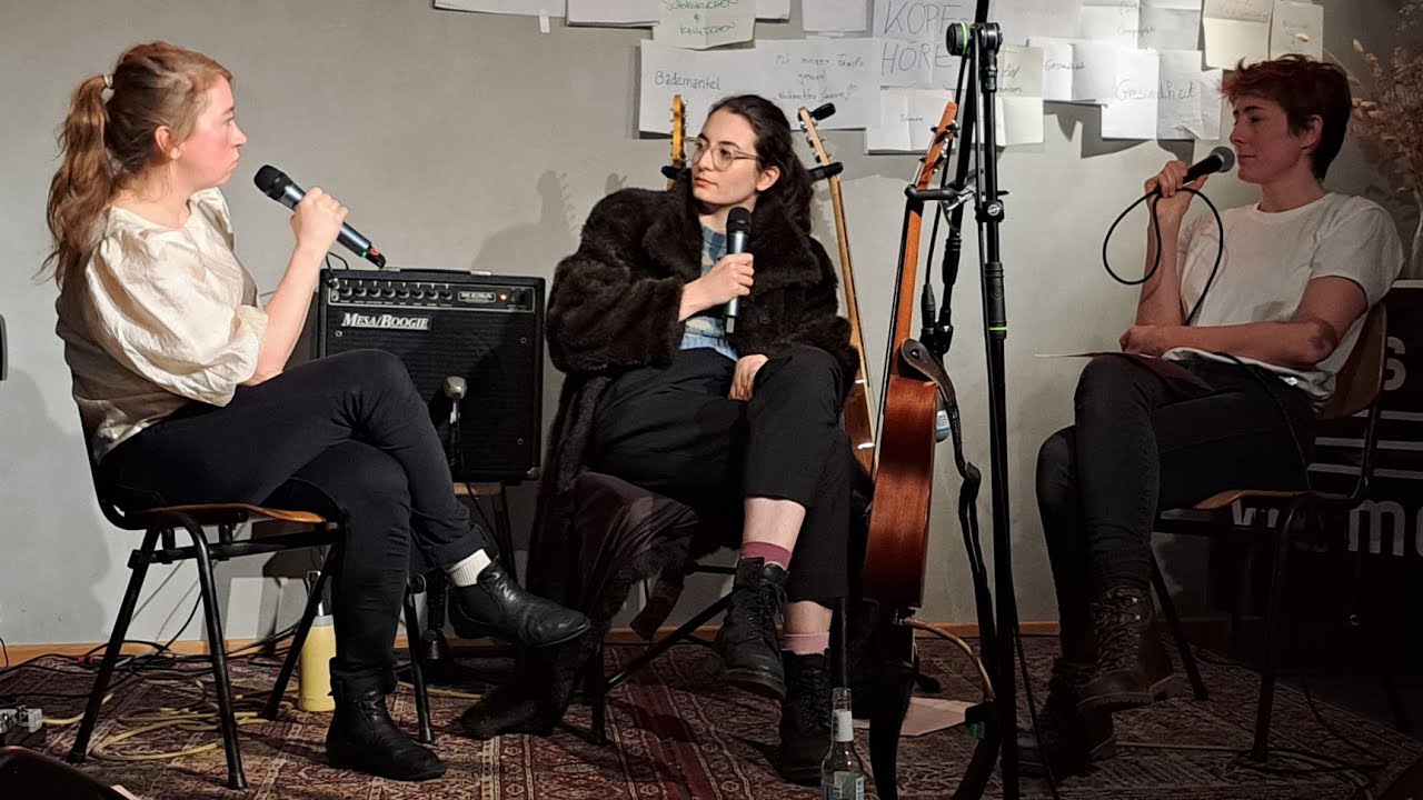 Mina Richman & Luise Weidehaas - Schnelle Fragen in Die Wohngemeinschaft Köln / Music NRW Women