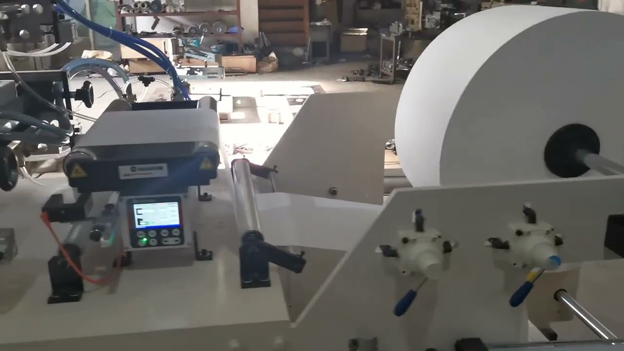 Machine &agrave; papier pour serviettes de table 16 g/m&sup2;