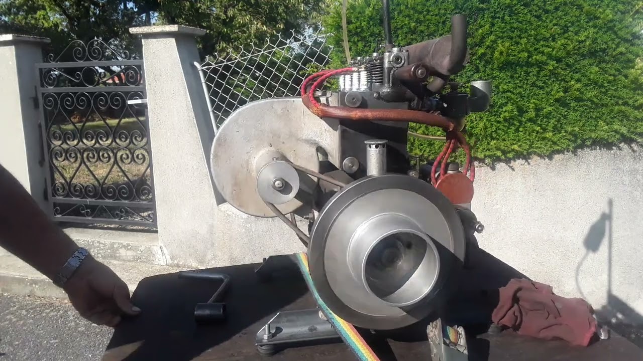 Tentative de démarrage d'un POLYMOTEUR DUBOIS après restauration.