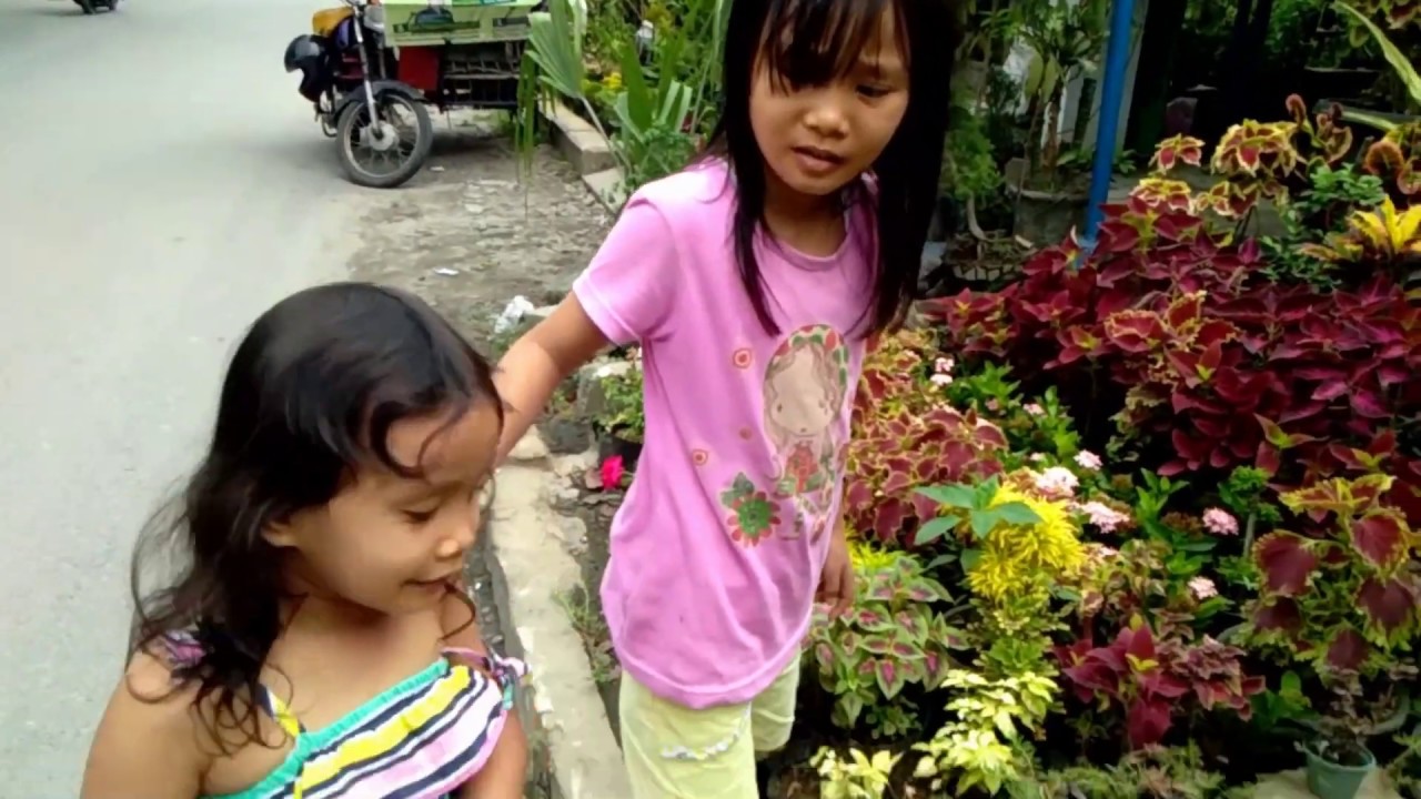 BERKEBUN BUNGA WITH OPPUNG ELDER PORTER