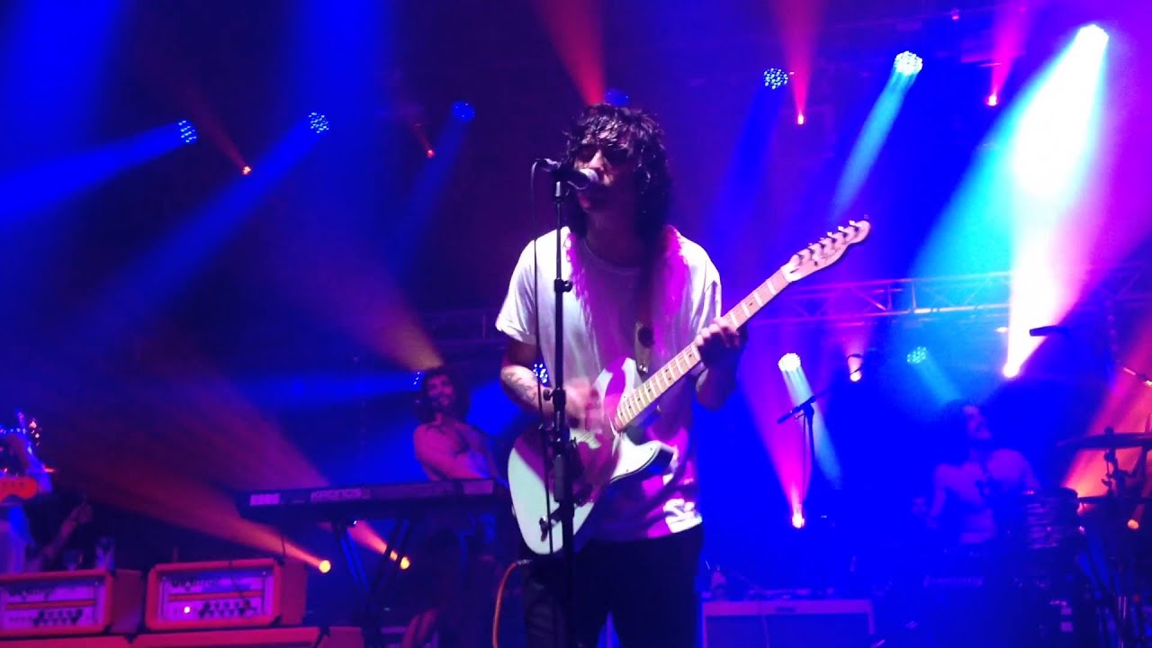 KISS THE BREEZE (LIVE) // Sticky Fingers