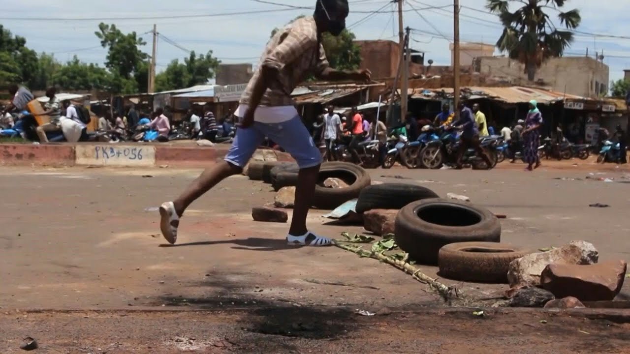 Unrest in Bamako as Mali's political crisis mediation falters | AFP
