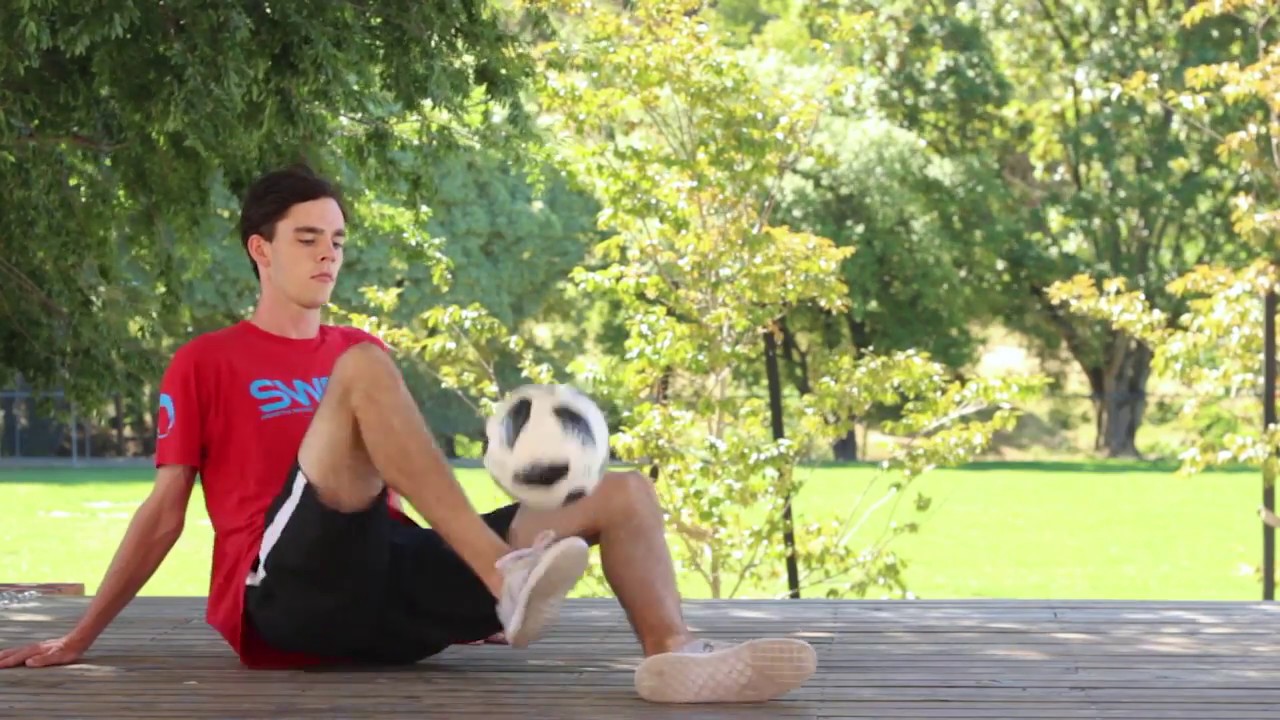 Jay Hennicke Freestyle Football - Summer Clips 2018