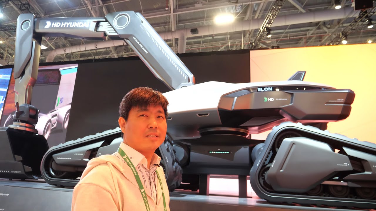 HD Hyundai Electric & Autonomous or Remote Controlled Digging Machine at #ces2024