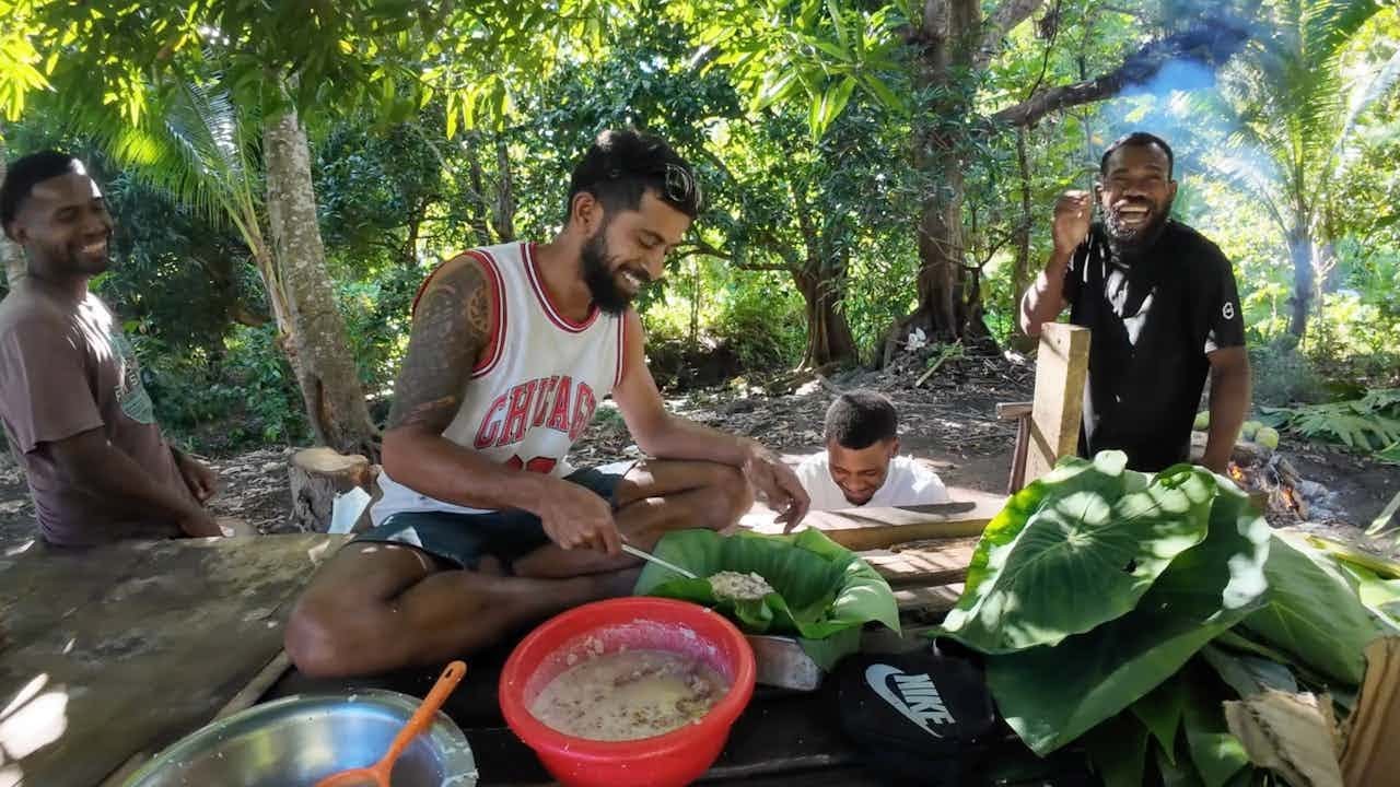 Готовим по-традиционному на острове Кадаву🏝️🇫🇯