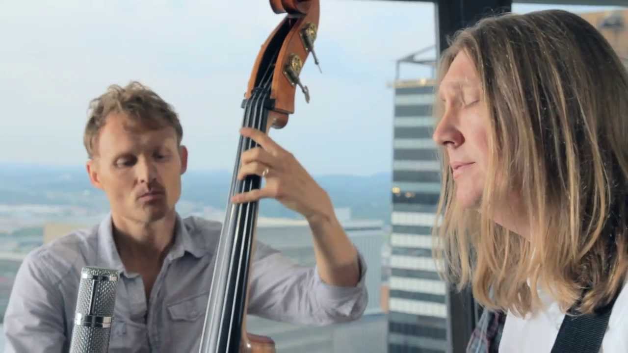 "Fox On The Run" - The Wood Brothers // Brite Session