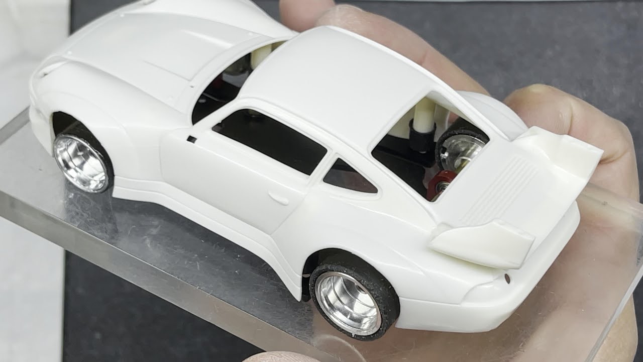 Final chassis setup of my RevoSlot slotcar and test fitting the body