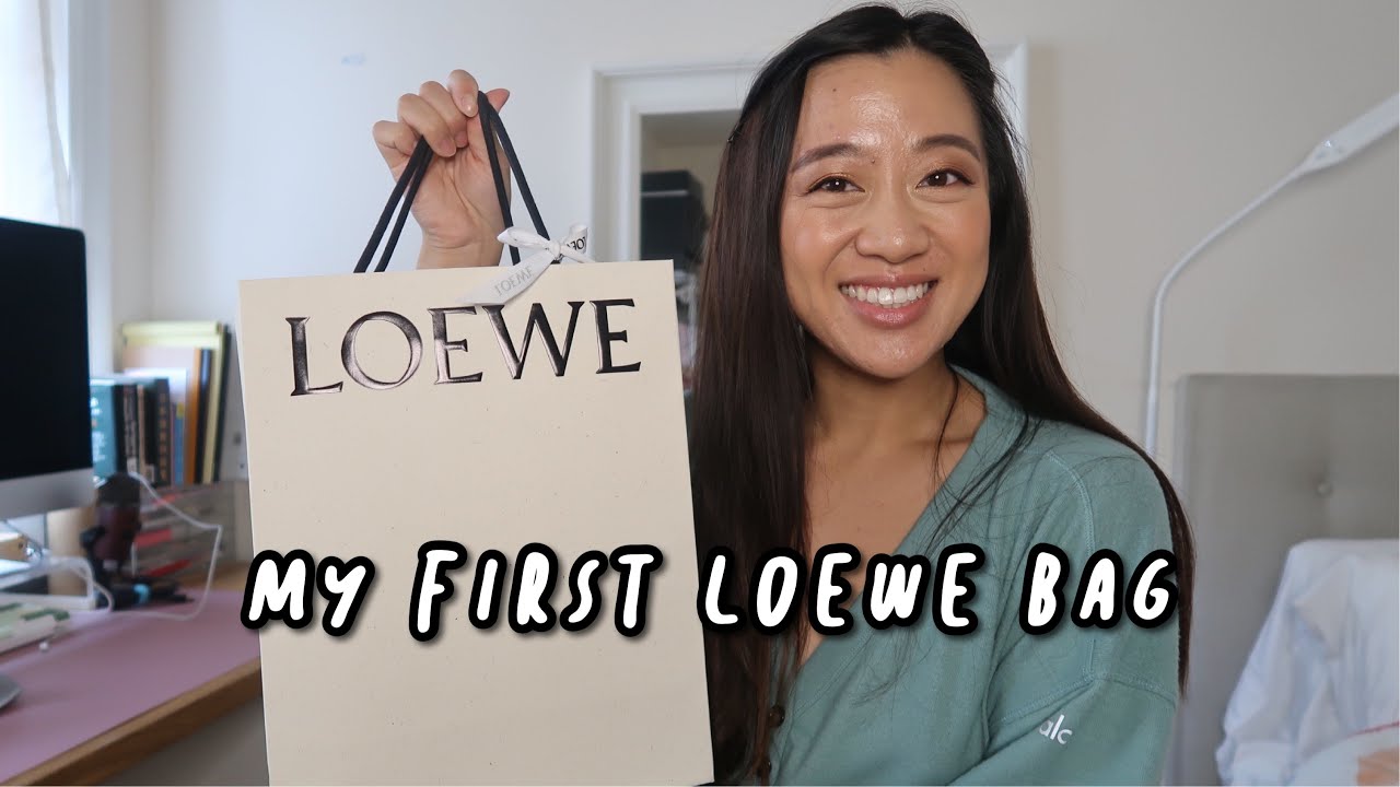 UNBOXING LOEWE MINI PUZZLE | MY FIRST LOEWE ☀️