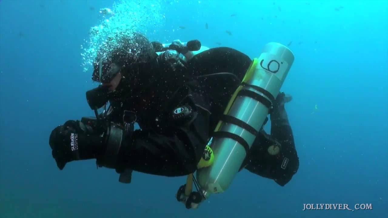 Diving woman knows better