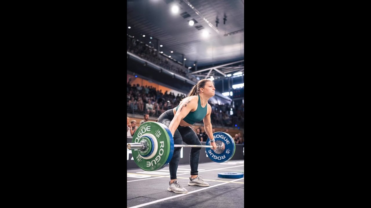 Easy 210-lb Snatch &mdash; Laura Horvath