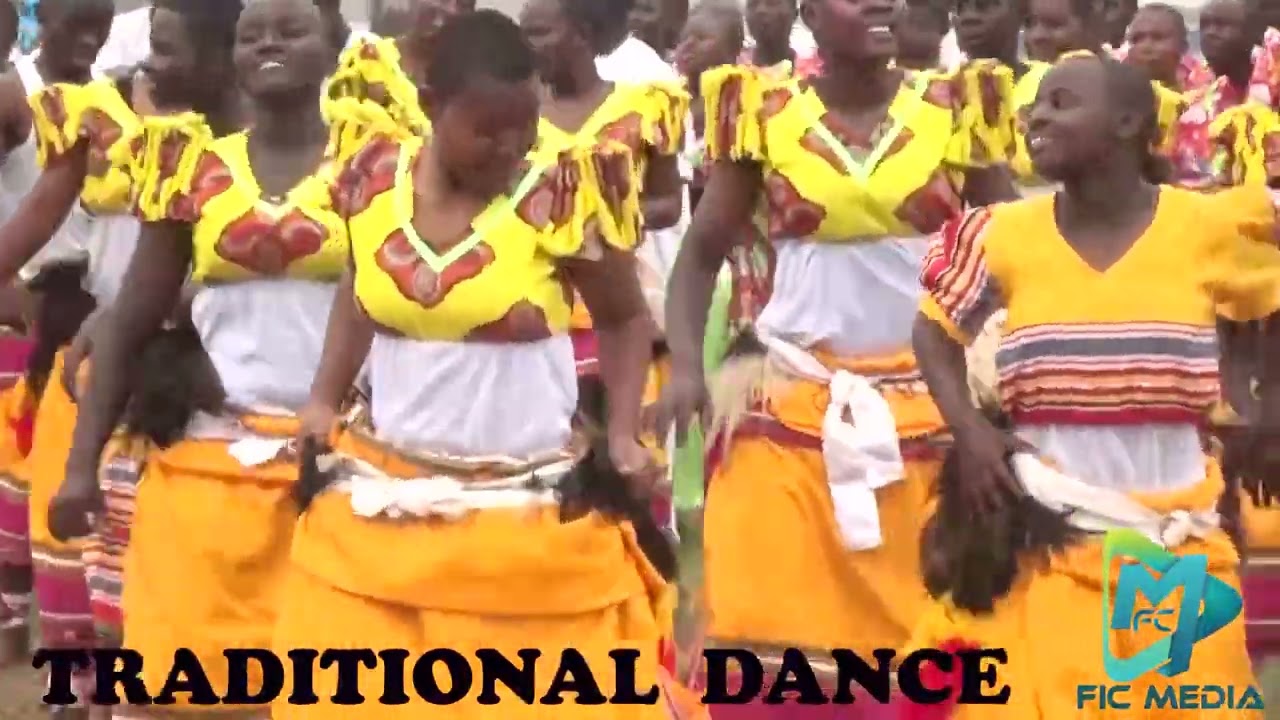 St Benard's SS Mannya baayolesa Talanta n'obukugu mukuyimba n'okubiibya e Kitovu Sports Arena 