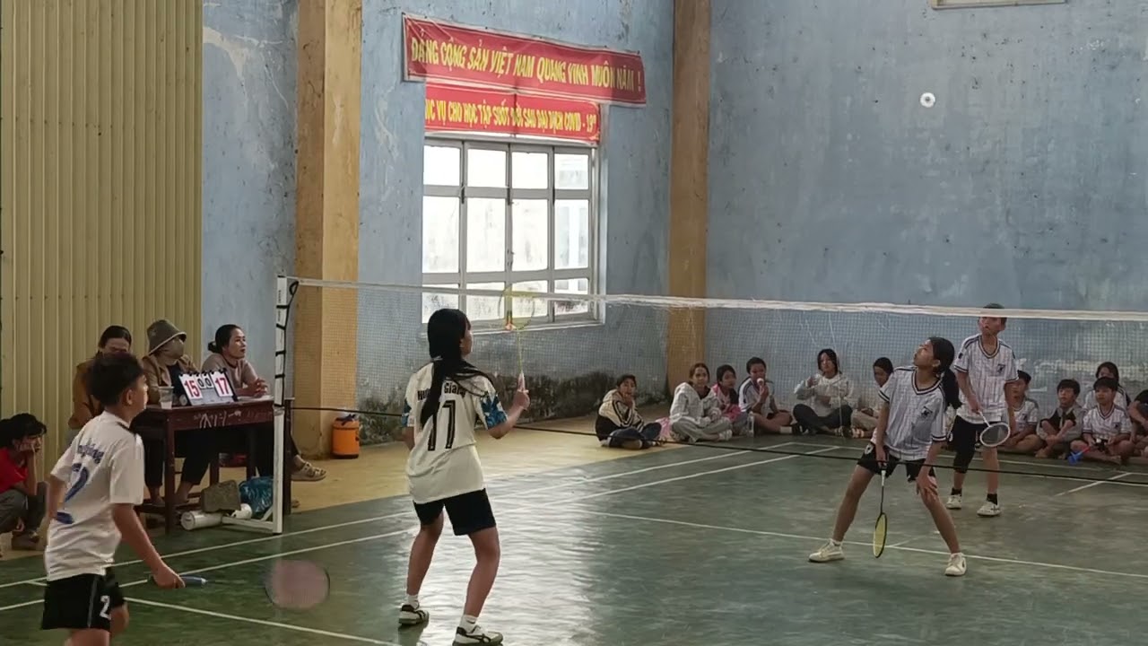 Đôi nam nữ 6A4_6A5