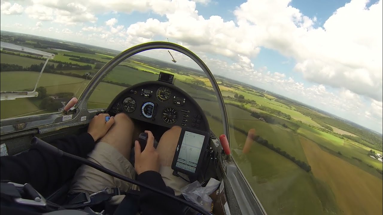 Glider landing in a field. My first outlanding.