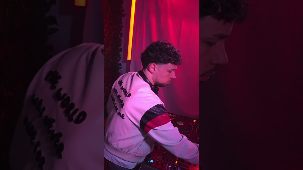 Vibe with Cami Mares to his Afro House liveset