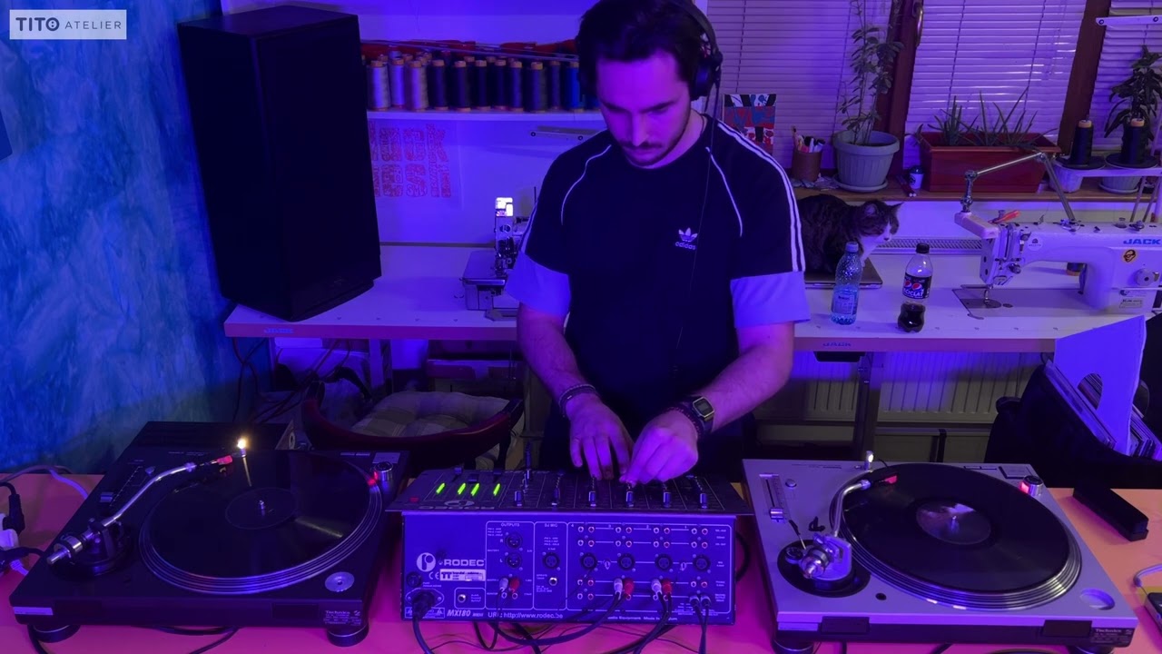 Roban @ Tito Atelier (minimal house vinyl mix) Rodec MX 180