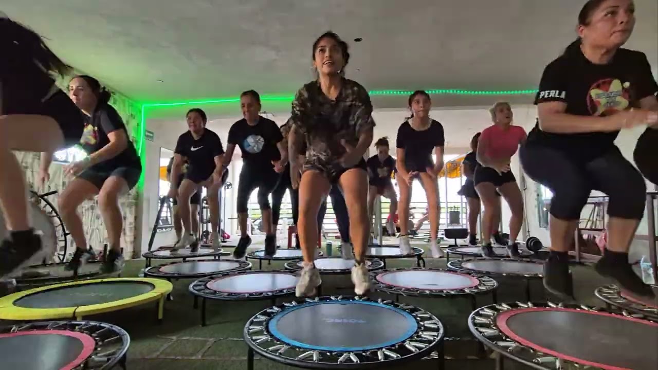 Jump Golosa y glotona Coreo Principiantes MFG by clau morales