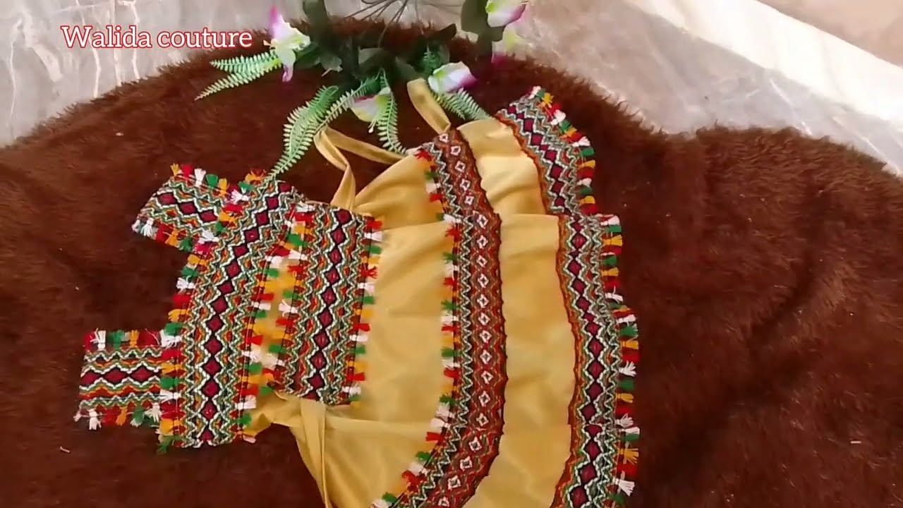 عندك نصف متر قماش جيبيه  وارواحي هنا  واخدمي  مودال يسخف خرج بزاف كيوت قلشيها في هذ المولود