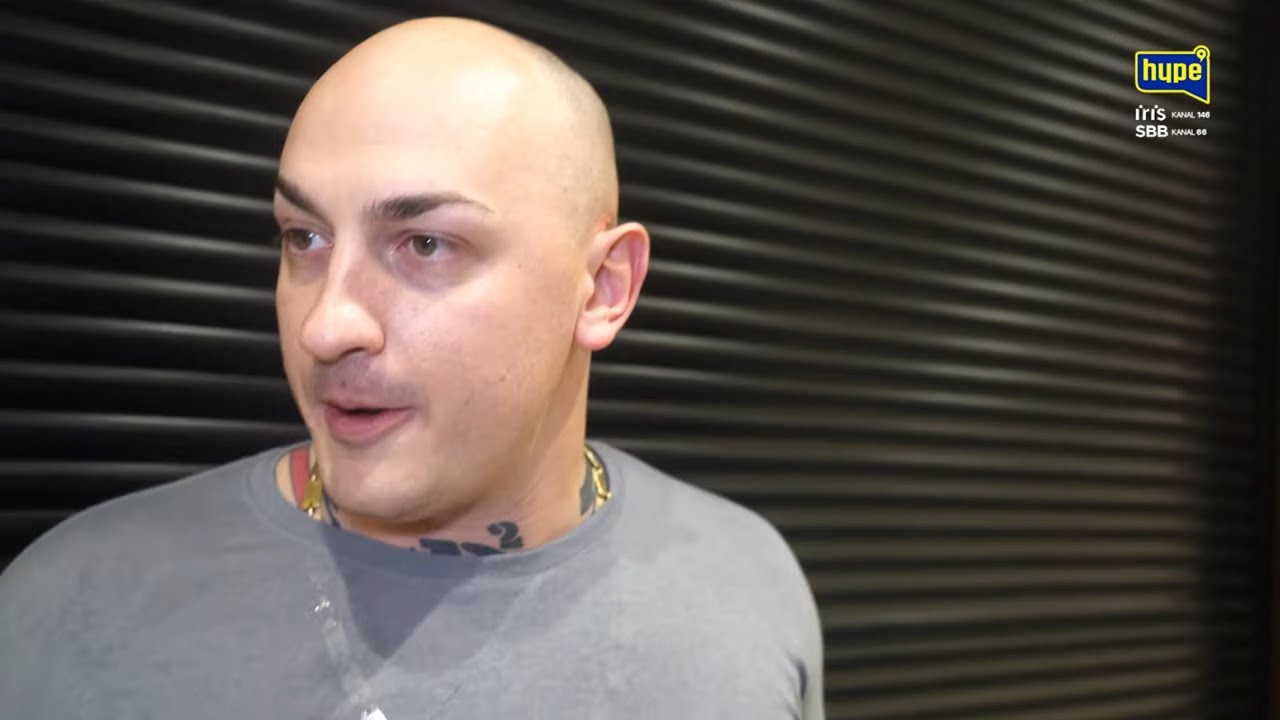 Desingerica POBESNEO Na Pitanje O Ženi I Ćerki!
