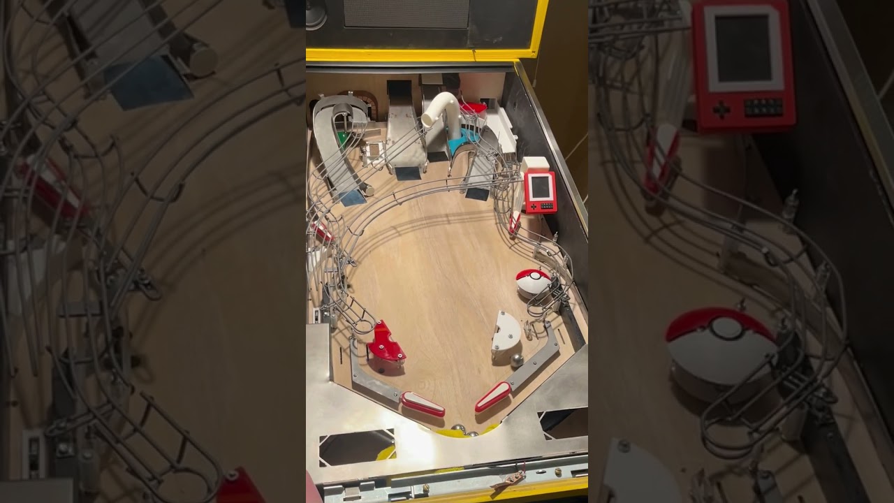 Pokémon Pinball Gameplay - Metal Ramps and Updated Design