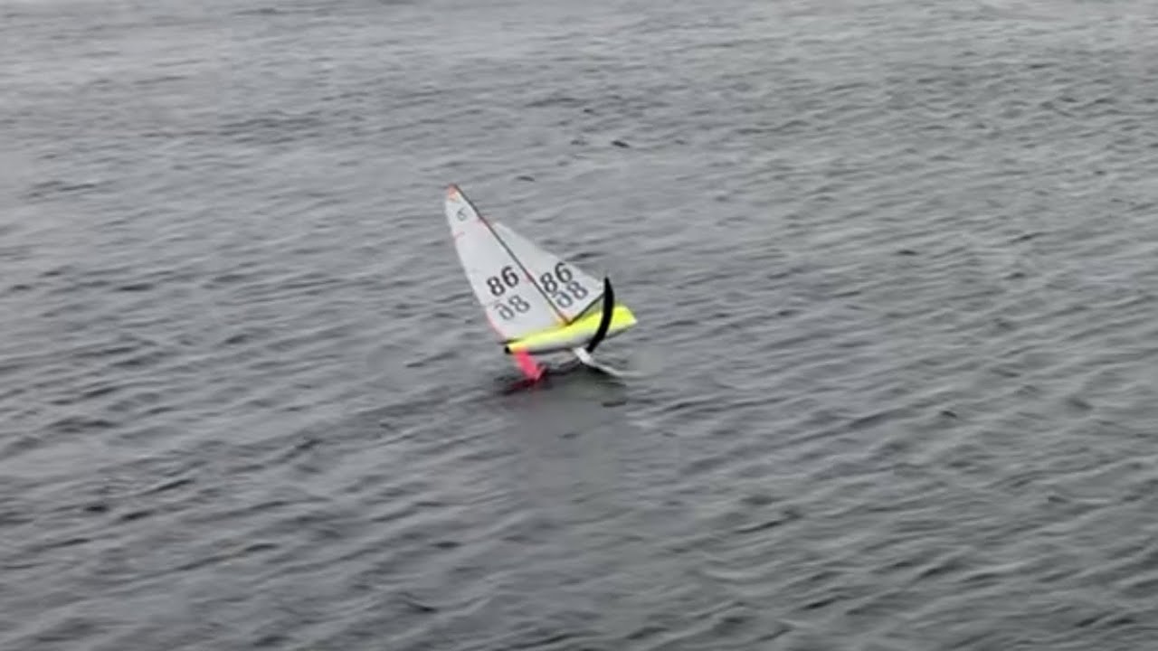 RG 65 with improved foil setup (RC sailing and foiling)
