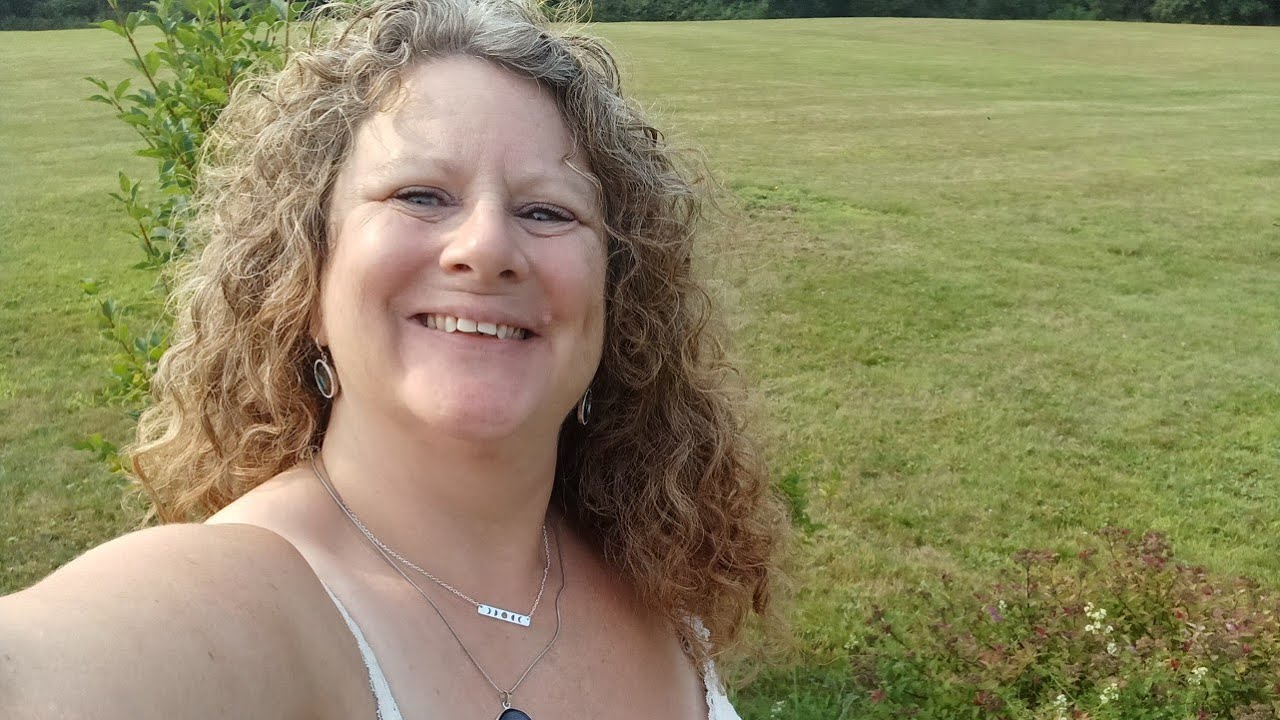 Mindful Minutes:  Connection and Stillness #earth #connection #stillness #alchemy #nature #elements 