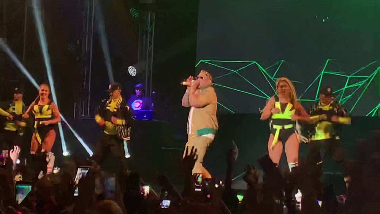 Limbo.. Daddy Yankee live Assago Milano