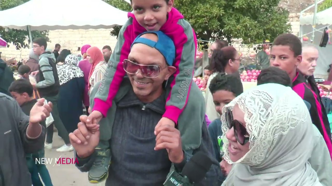 🇹🇳🍅 أهالي  تستور الأندلسية يطلقون عنان الأغاني والأهازيج في الشوارع فرحا بالزوار وموسم جني الرمان