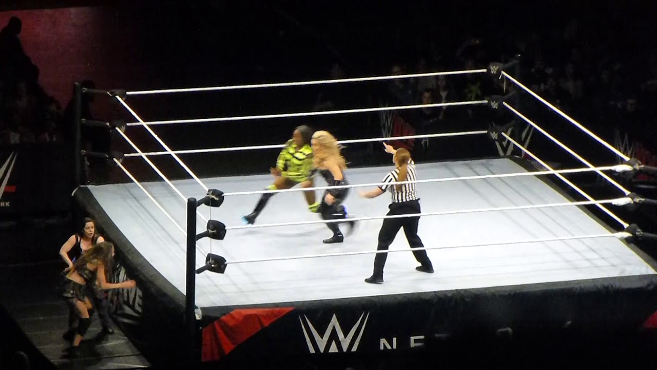 Naomi and Natalya vs Nikki Cross and Sarah Logan at WWE Live