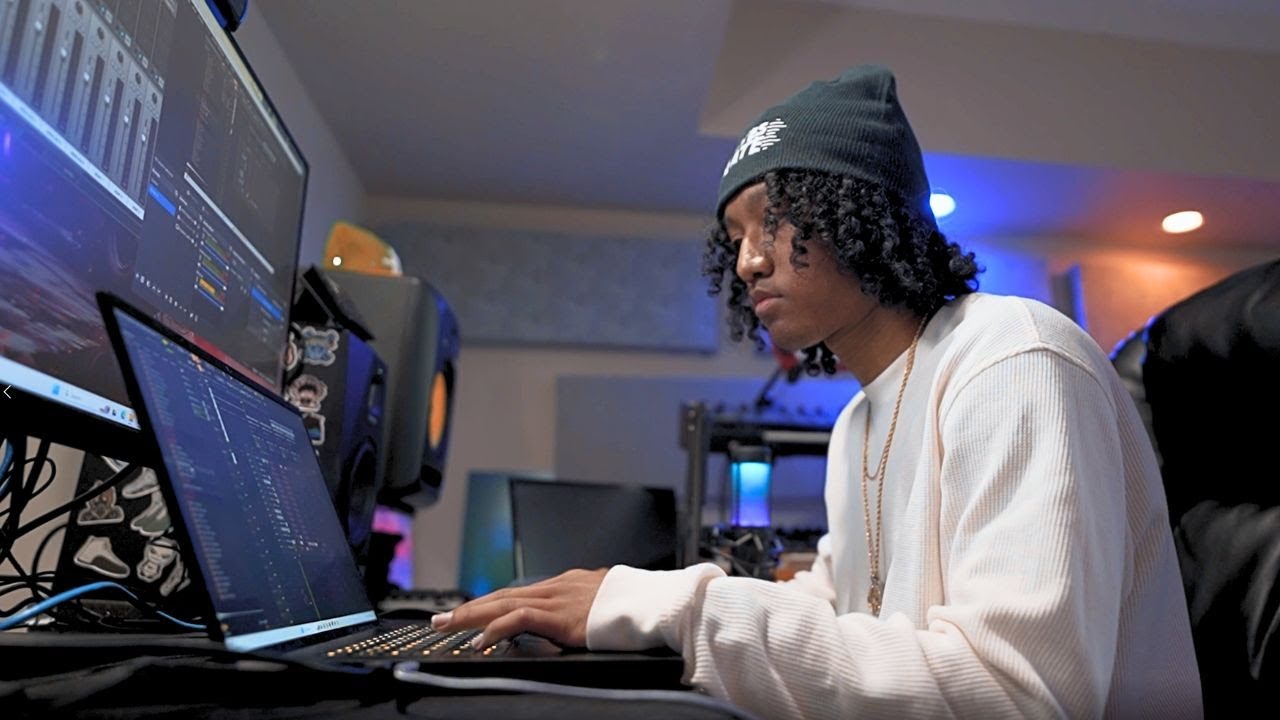 This Producer Makes The Hardest Beats & Samples in 2025....