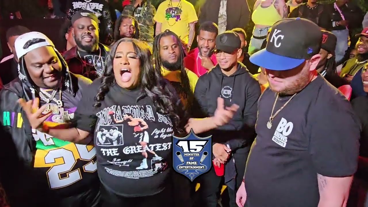 O'FFICIAL UNINTENTIONALLY VIOLATES SHOONEY AND PHARA DURING HER AWARD BATTLE