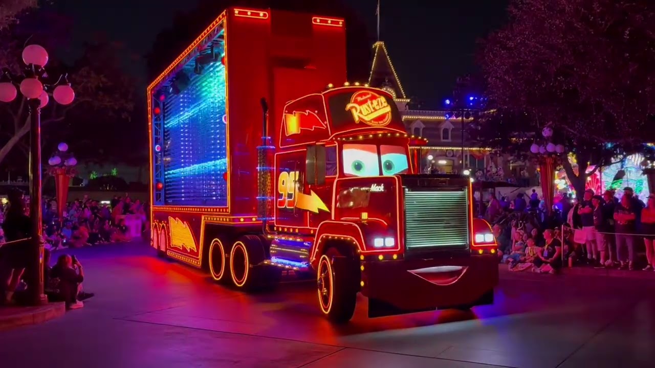 Paint The Night Parade 8:00 PM