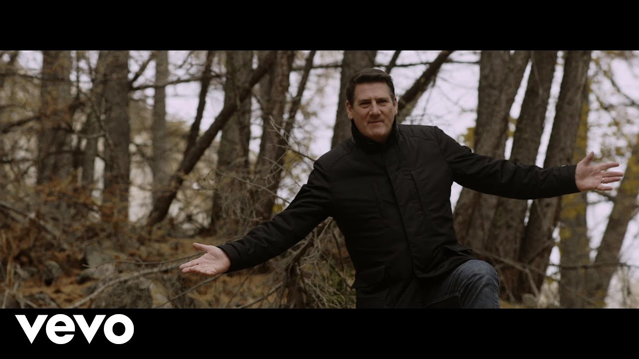 Tony Hadley - Santa Claus Is Coming To Town