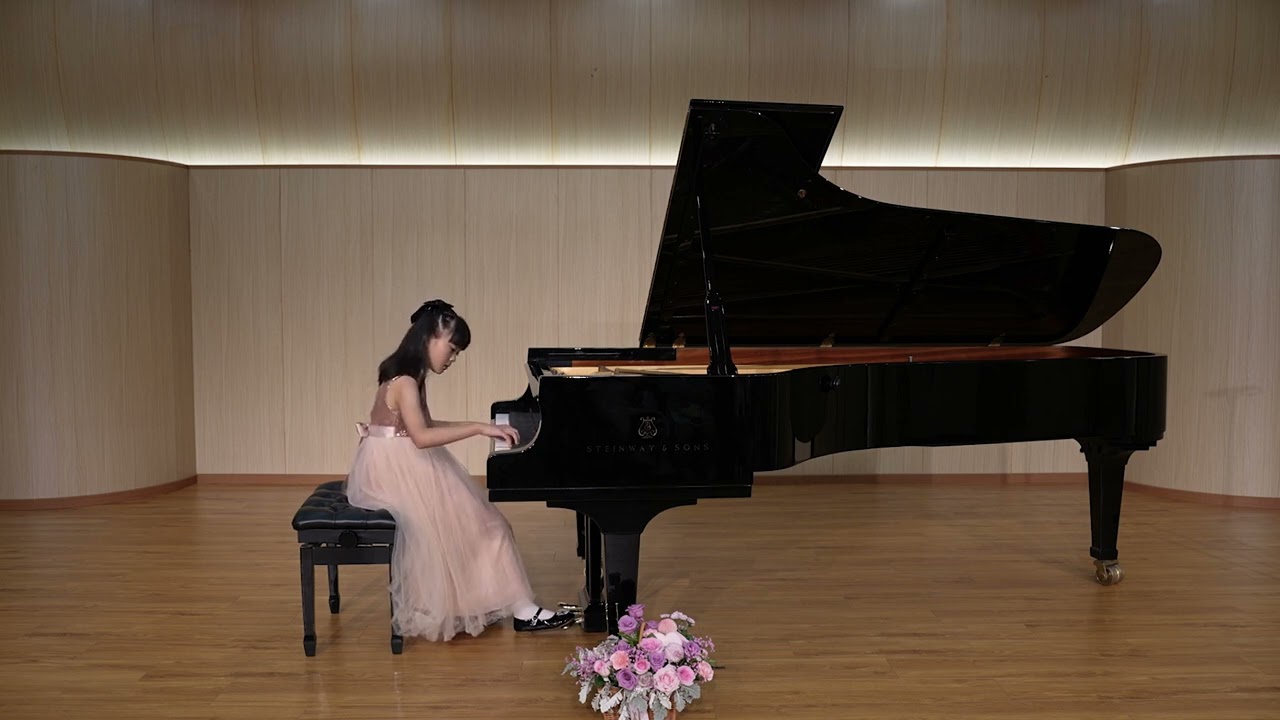 Cindy Tan (10 years old)- Romanian Folk Dances，BB  68,Sz.56 Bela Bartok