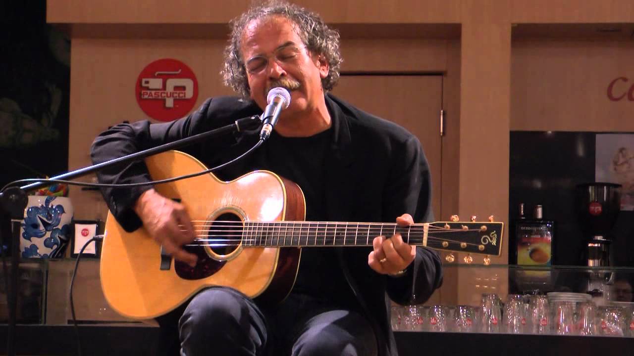 Gianmaria Testa canta 