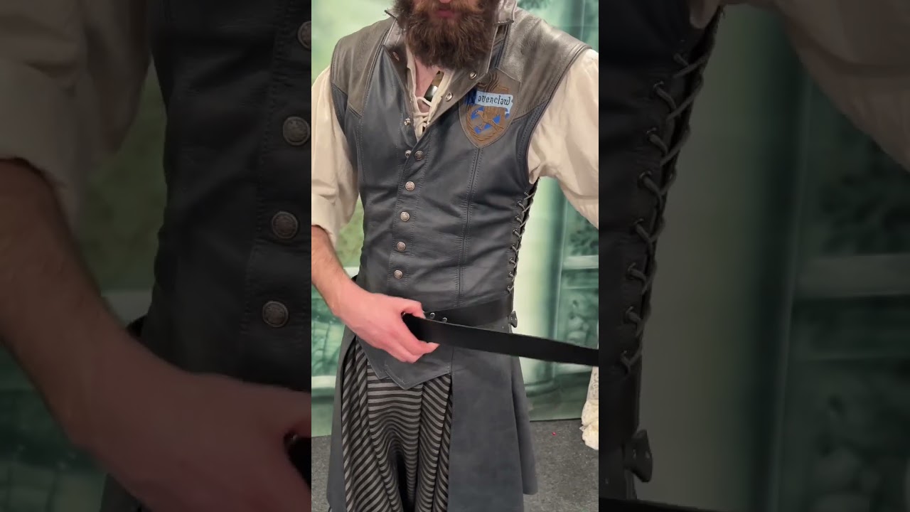 How to tie a ring belt #renfaire #cosplay #leathercraft