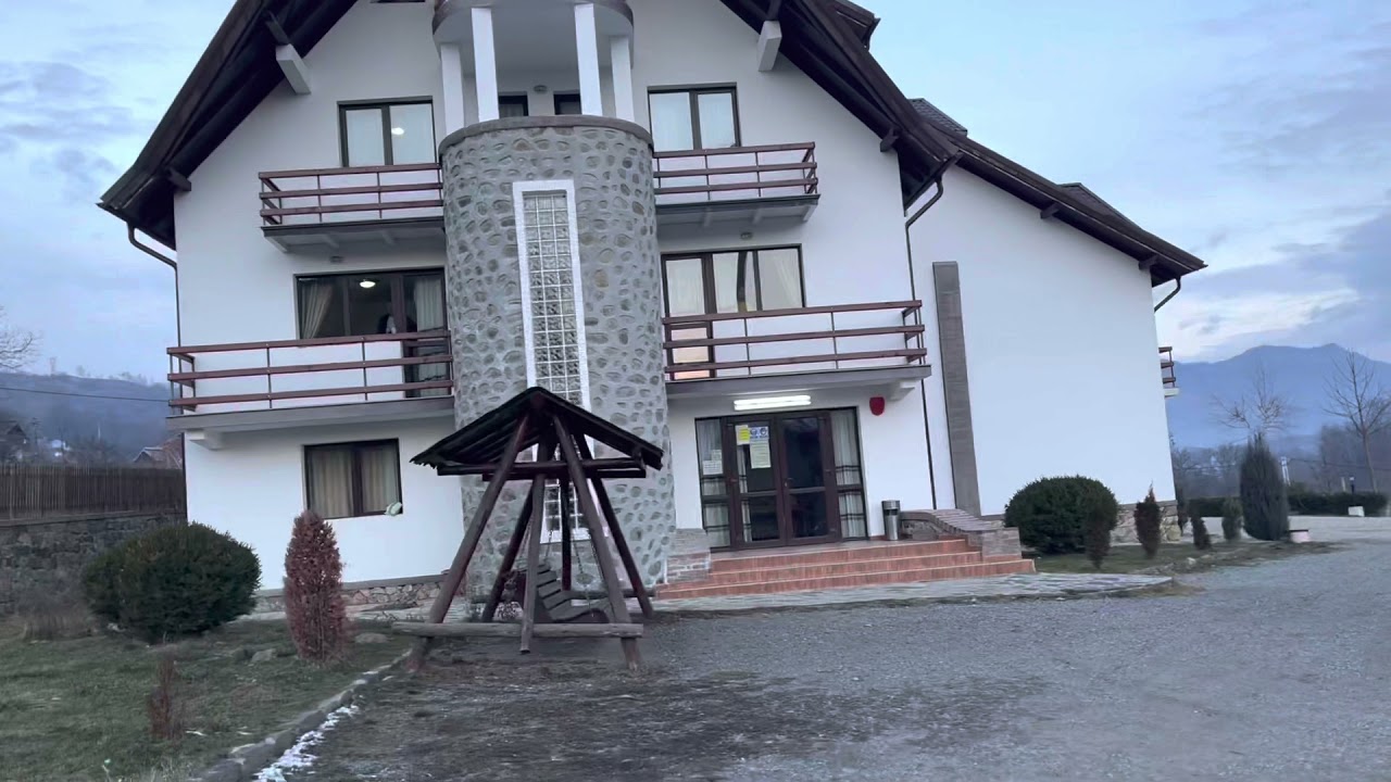 Romania- Curtea de Arges- sat Corbeni- Pensiunea Belvedere