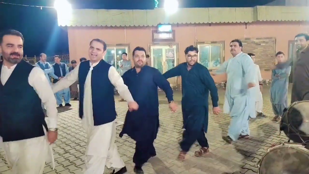 اسماعیل ترین  شادی مبارک