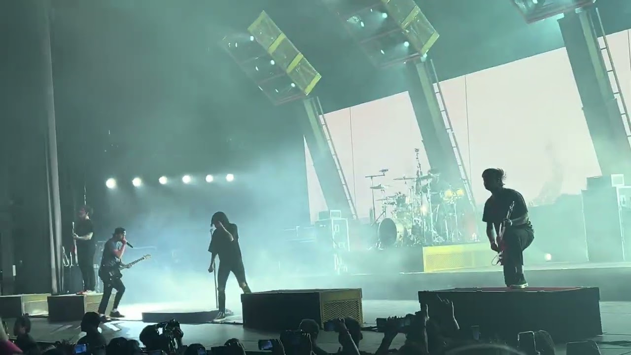 King For A Day (with Kellin Quinn) - Pierce The Veil (Live in Las Vegas 6/29/25