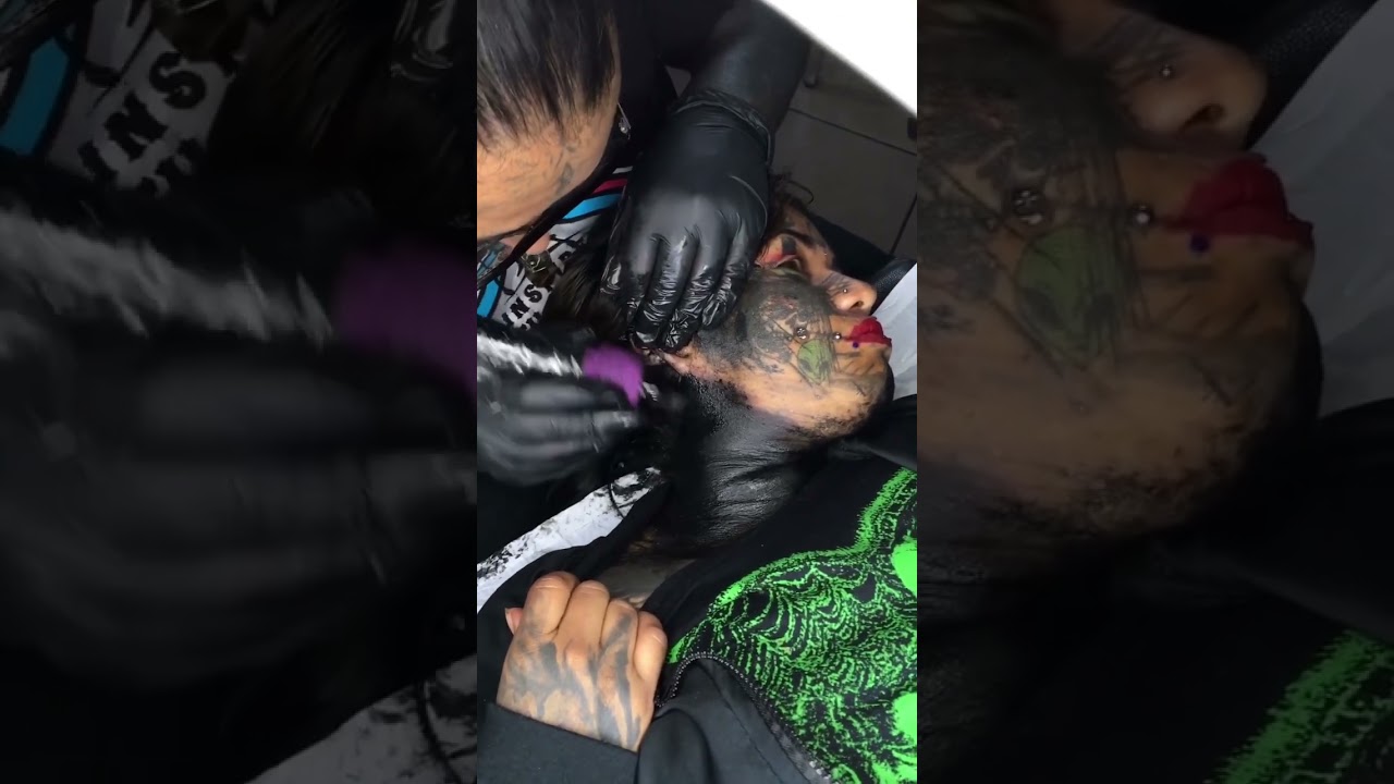 🖤 Solid Blackout Neck Tattoo By Droid_ttts #tattuba #shorts #tattooartist #tattoo #inked #blackout