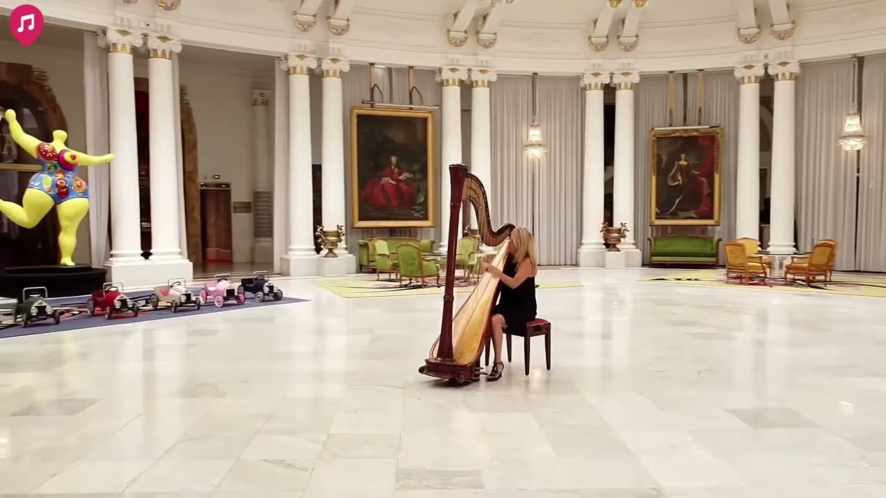 harpist in the French Riviera for weddings & events - Opaline Strings Collective