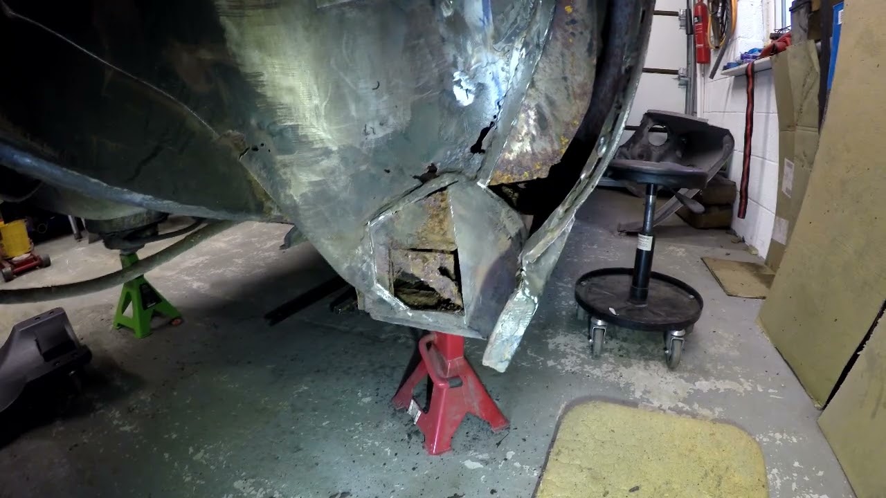 Rover P5b Coupe - Rear Wheel Arch Repairs