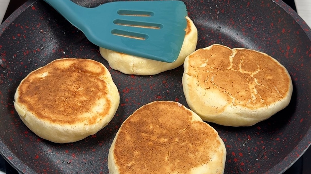 Когда я готовлю блинчики со сгущенным молоком, все спрашивают у меня рецепт! Это очень просто!