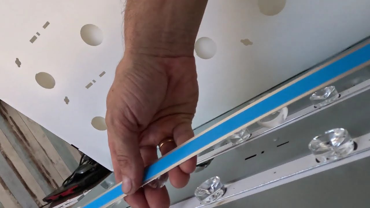Comment changer les leds de rétroéclairages sur une télé LG ou autre.