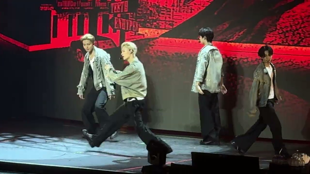 Enhypen Amsterdam 2025 (teeth)