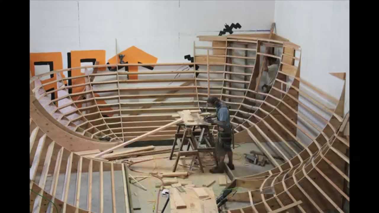 construction of the bowl. rampart skatepark. 2014.