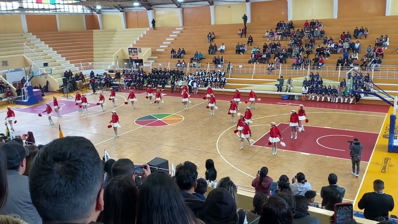 Festival de Bastoneras - Unidad Educativa Ibarra