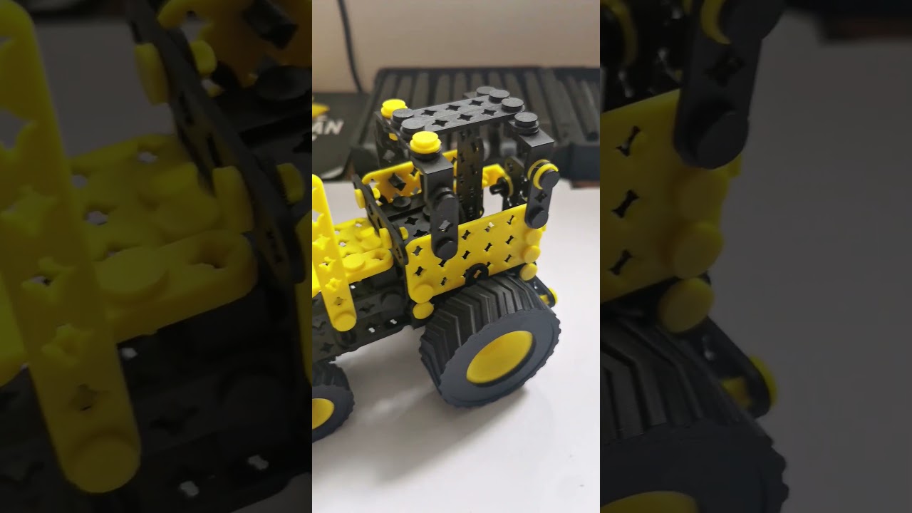 Working on another 3D printed construction toy. 