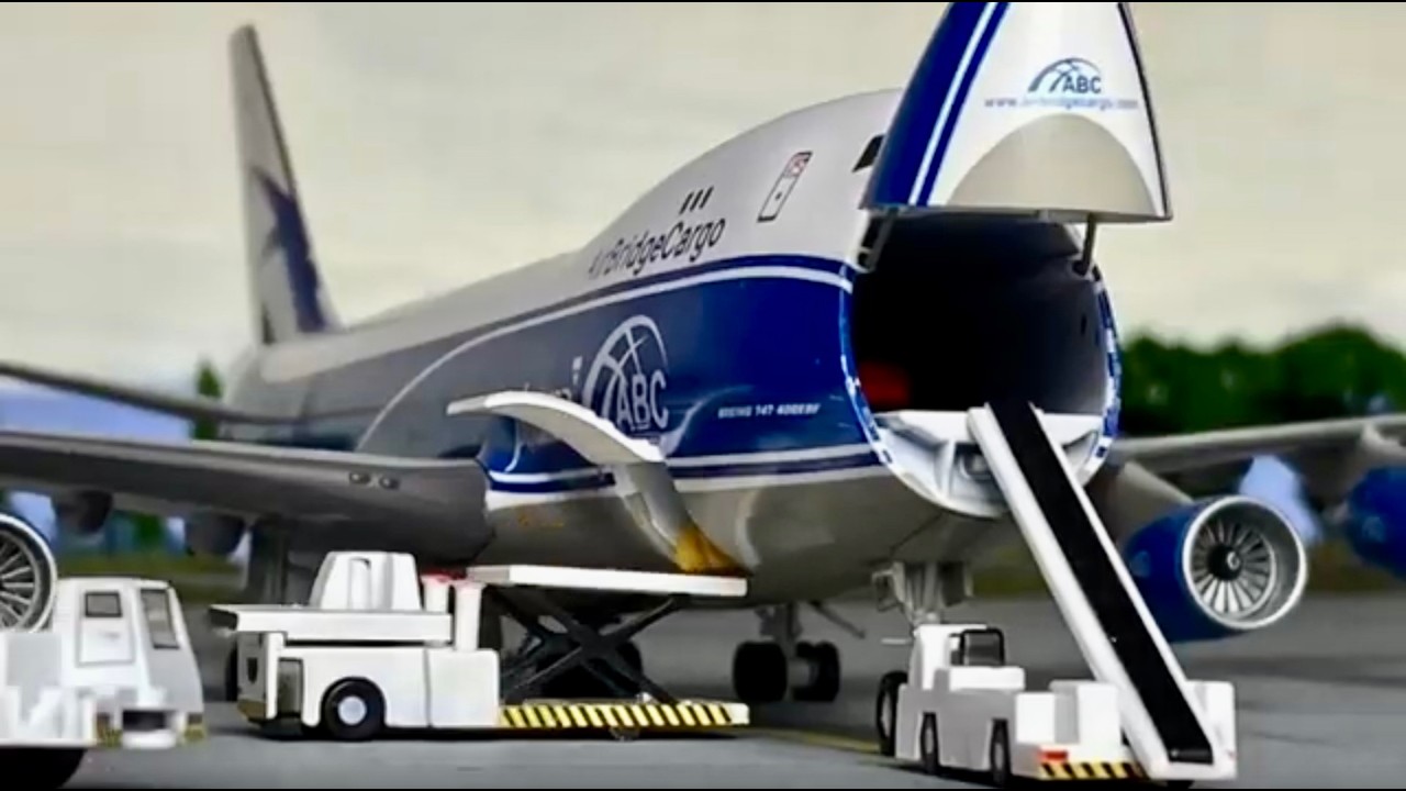 Mysterious plane package - stop motion animation film