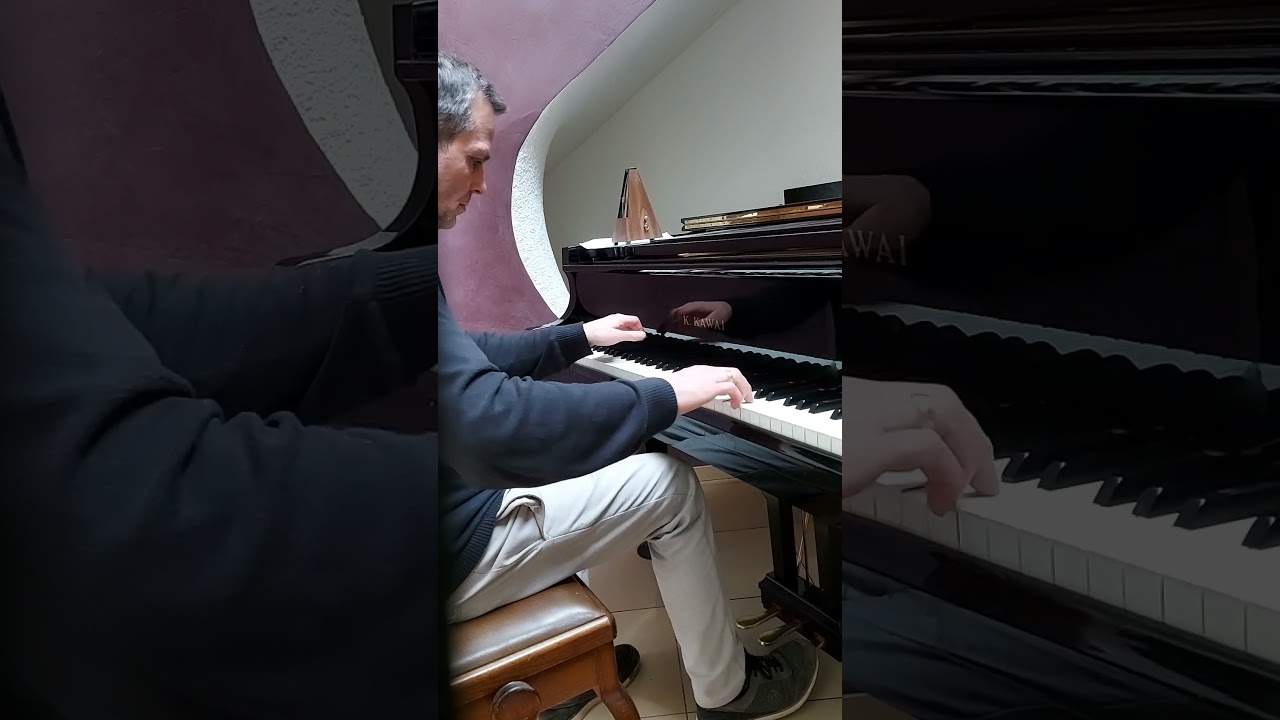 Chico Marx piano on the beach at bali bali